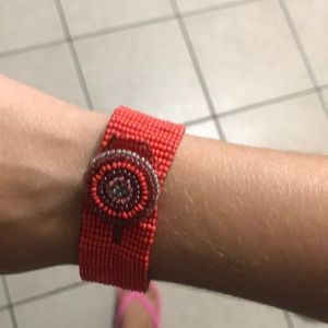 Beaded button bracelet